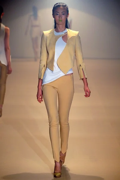 Look 7